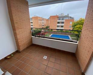 Swimming pool of Flat to rent in  Sevilla Capital  with Air Conditioner, Terrace and Storage room