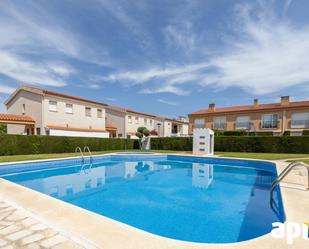 Piscina de Apartament en venda en Mont-roig del Camp amb Aire condicionat, Calefacció i Balcó