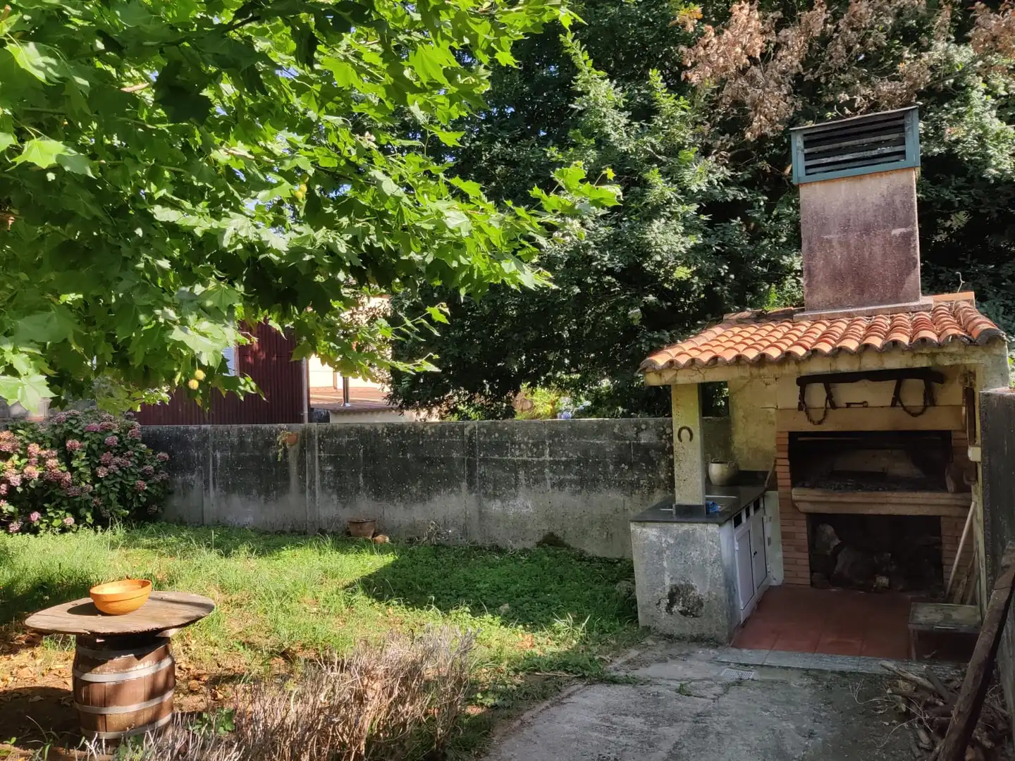 Finca rústica en venda en Boiro amb Jardí privat