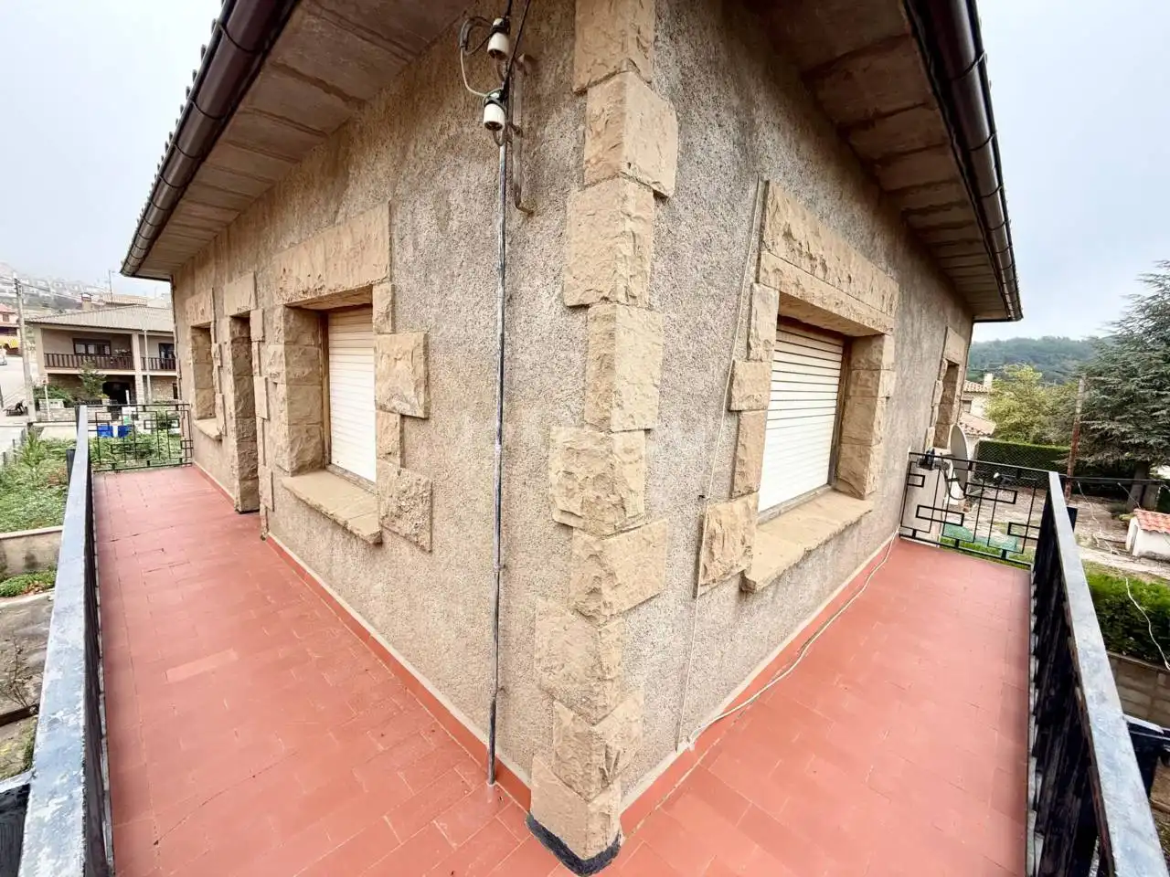 Vista exterior de Casa o xalet en venda en L'Estany amb Calefacció i Terrassa