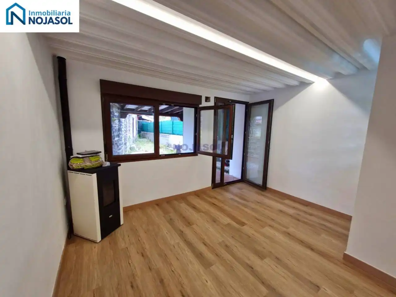 Casa adosada en venda en Ramales de la Victoria amb Calefacció i Terrassa