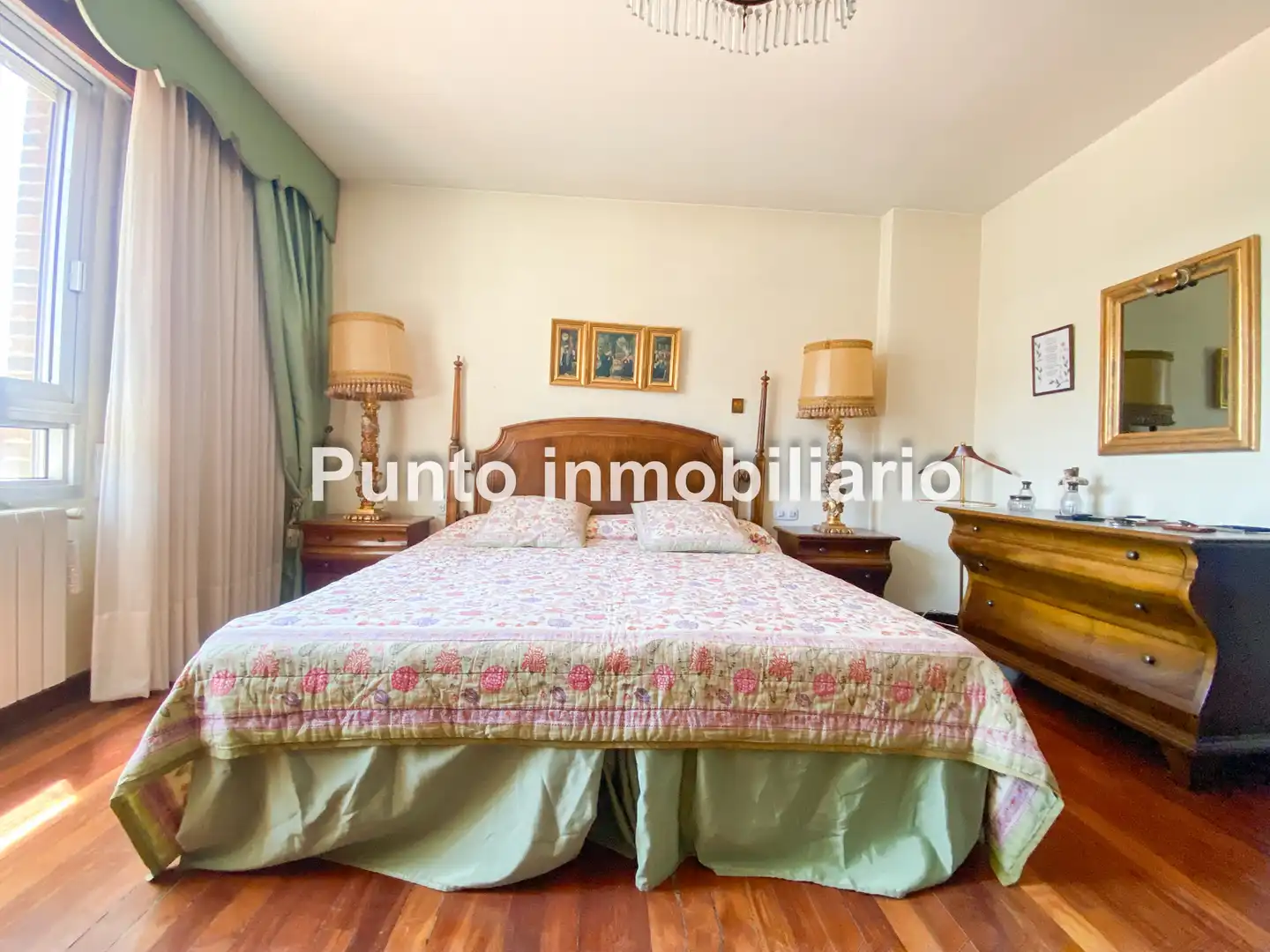 Dormitori de Pis en venda en Valladolid amb Calefacció, Parquet i Terrassa