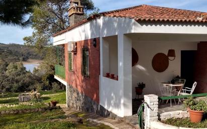 Exterior view of House or chalet for sale in Guillena  with Heating, Private garden and Terrace