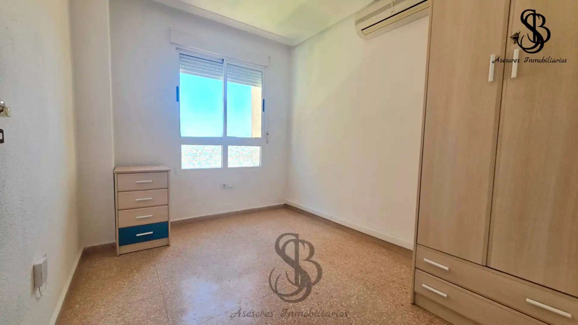 Habitación de Piso en venta en Alicante / Alacant con Aire acondicionado, Calefacción y Terraza