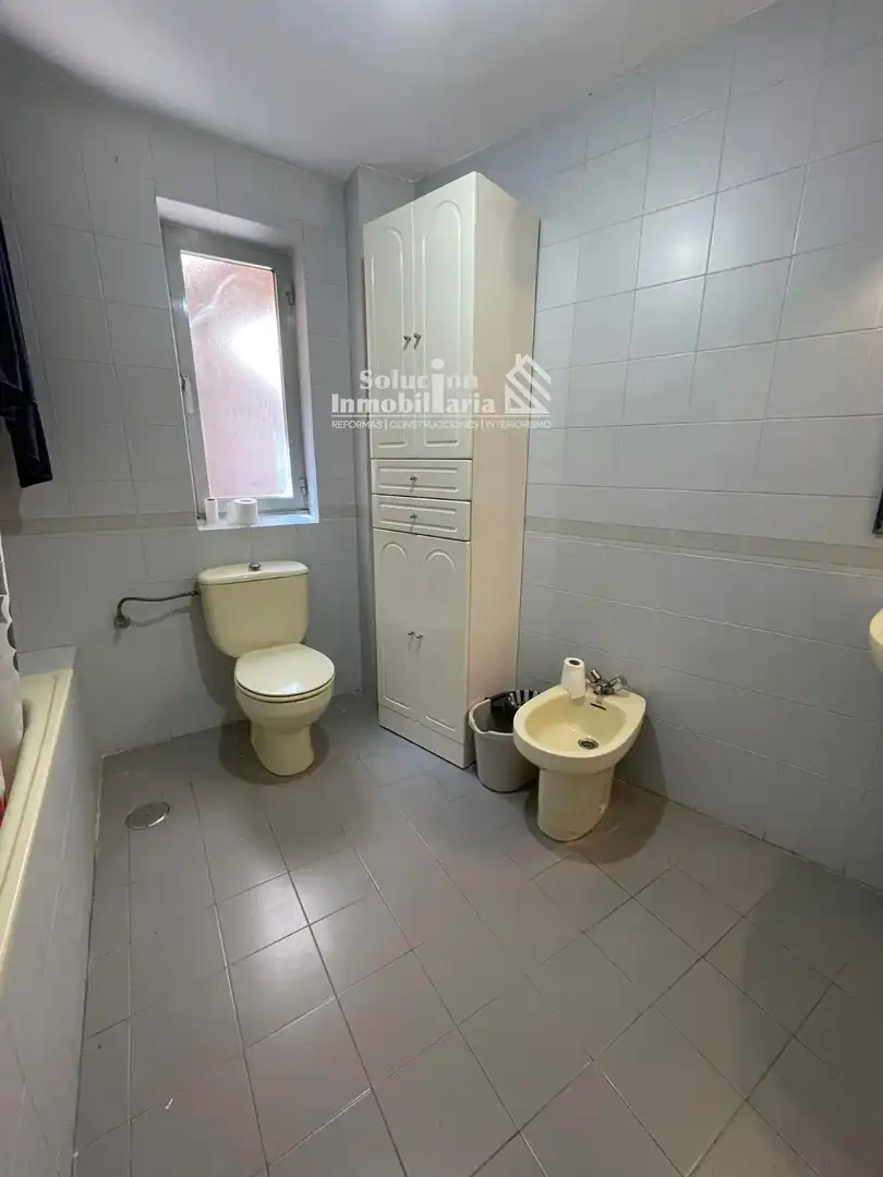 Baño de Piso en venta en Salamanca con Calefacción, Terraza y Trastero
