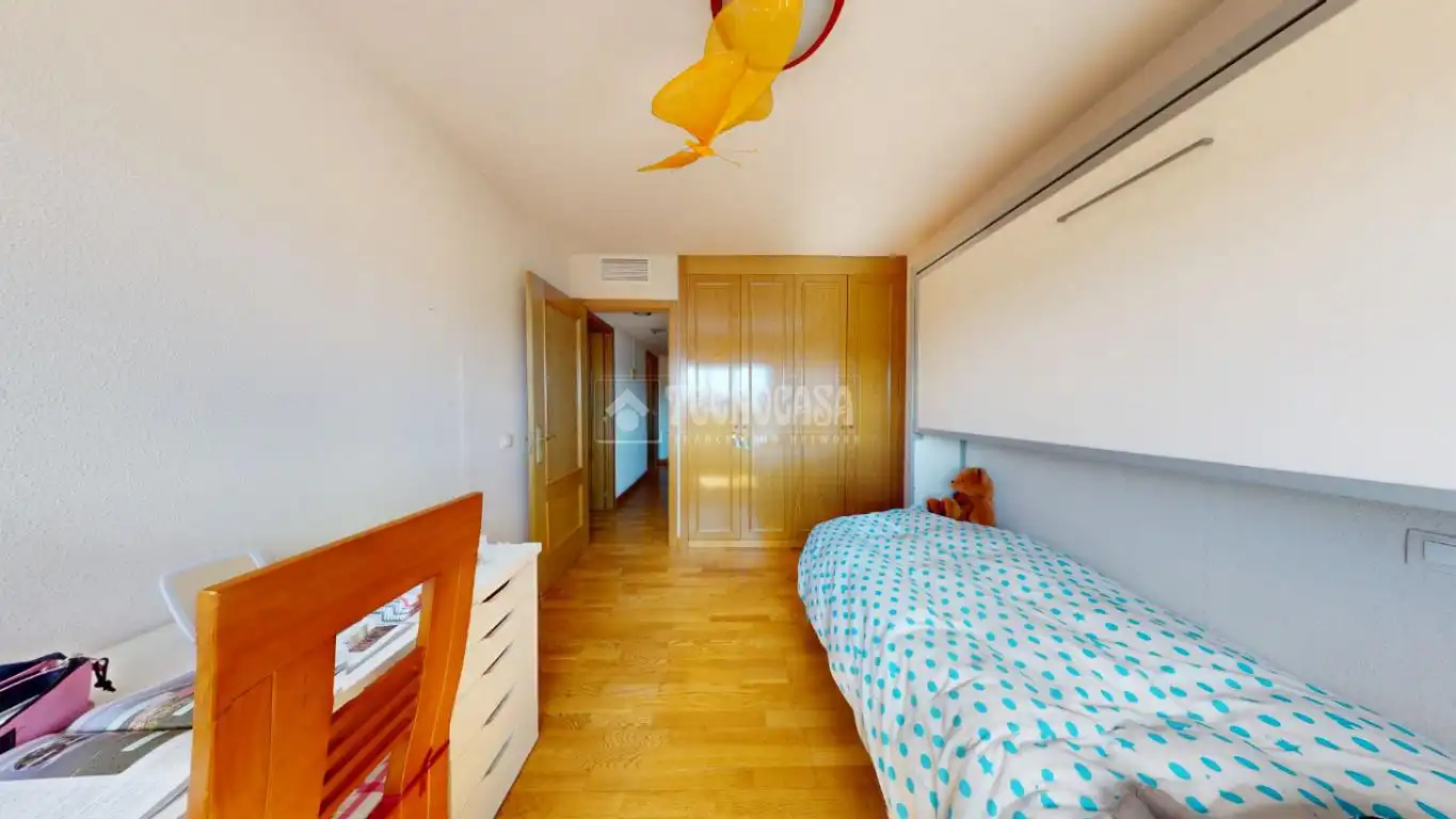 Habitación de Piso en venta en Azuqueca de Henares con Aire acondicionado, Calefacción y Piscina comunitaria