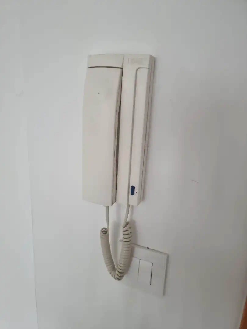 Oficina de alquiler en Montequinto con Aire acondicionado y Alarma