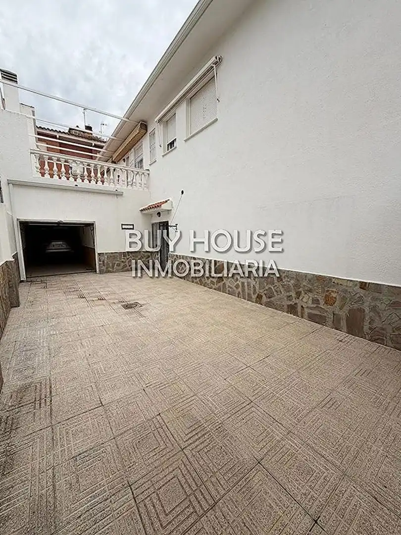 Xalet en venda a Plaza de la Constitución 8, imagen 2