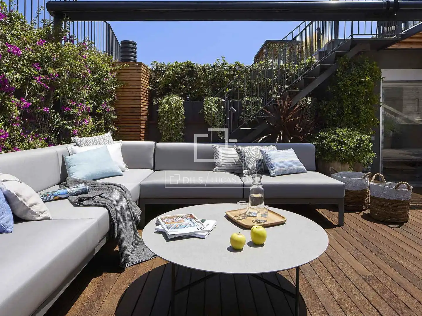 Terrasse von Dachboden zum Verkauf in Barcelona mit Klimaanlage, Heizung und Parkett