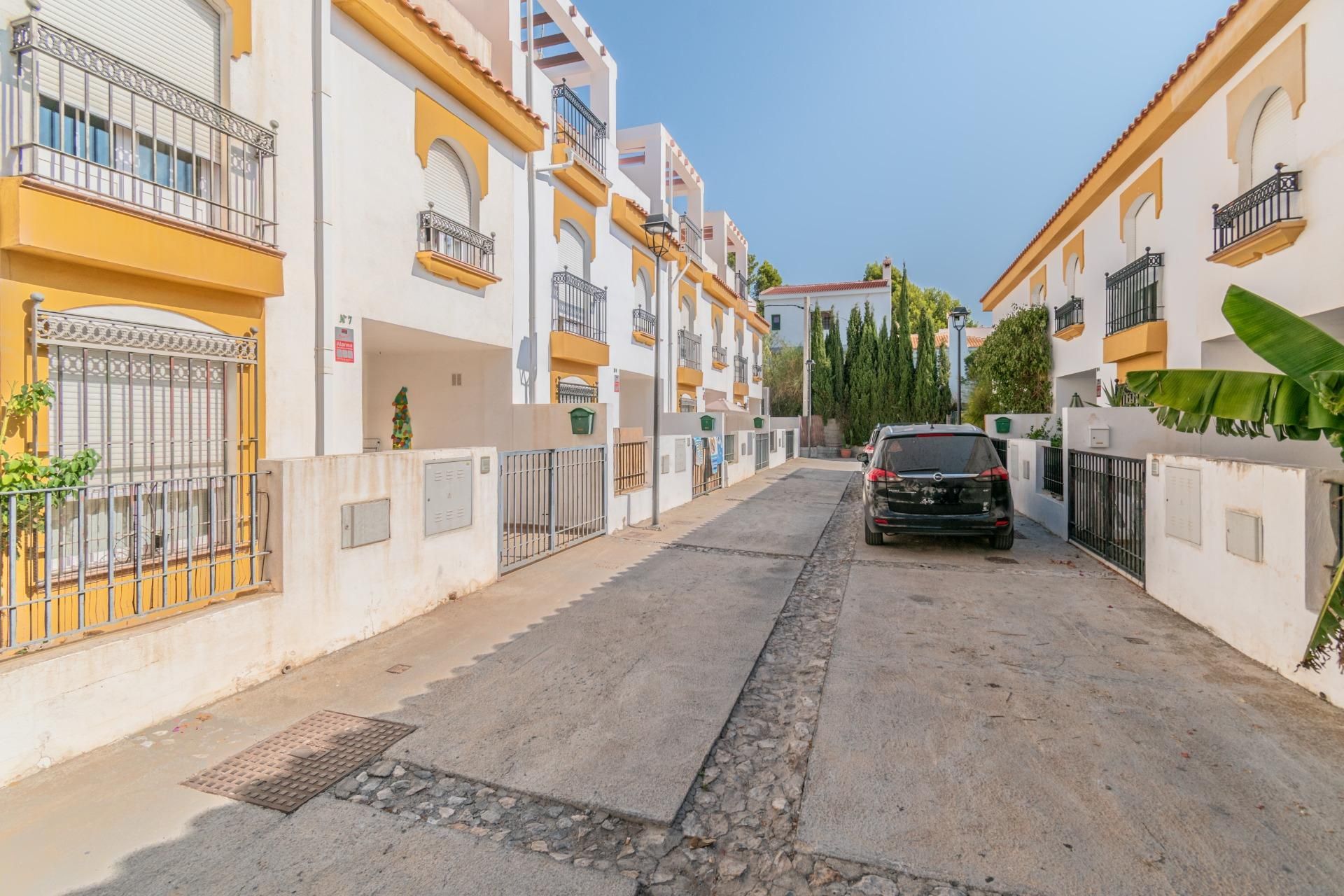 Vista exterior de Casa adosada en venta en Gualchos con Jardín privado, Terraza y Balcón