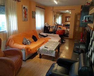 Living room of Planta baja for sale in Plasencia  with Air Conditioner, Heating and Private garden