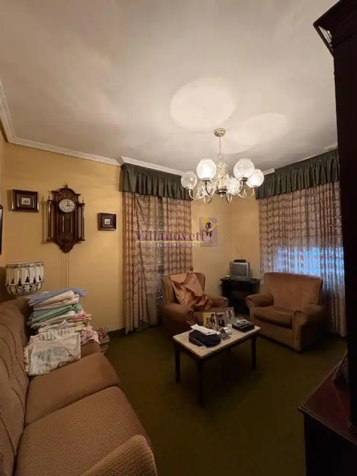Sala d'estar de Casa o xalet en venda en Vigo  amb Calefacció i Jardí privat