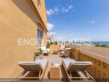 House with balcony for sale in Passatge Bonavista