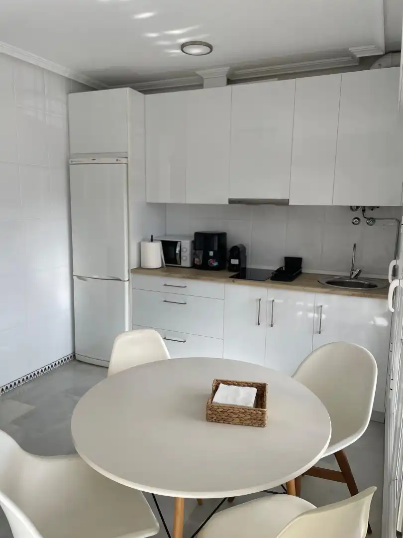 Mini appartamento con piscina in affitto a Avenida de las Quintas 22, imagen 6