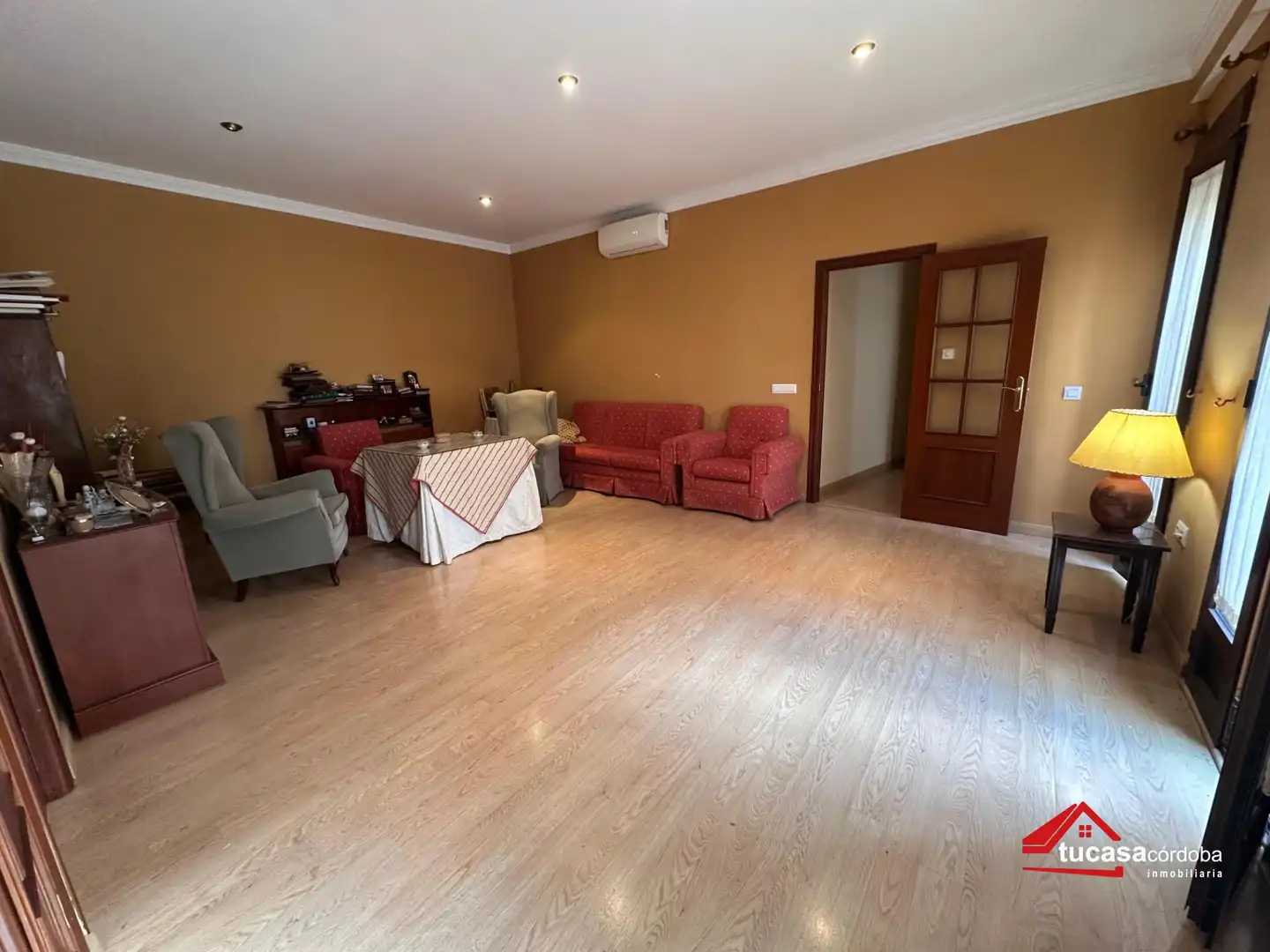 Sala de estar de Planta baja en venta en Córdoba con Parquet y Terraza