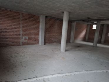 Rez-de-chaussée à louer à Fene