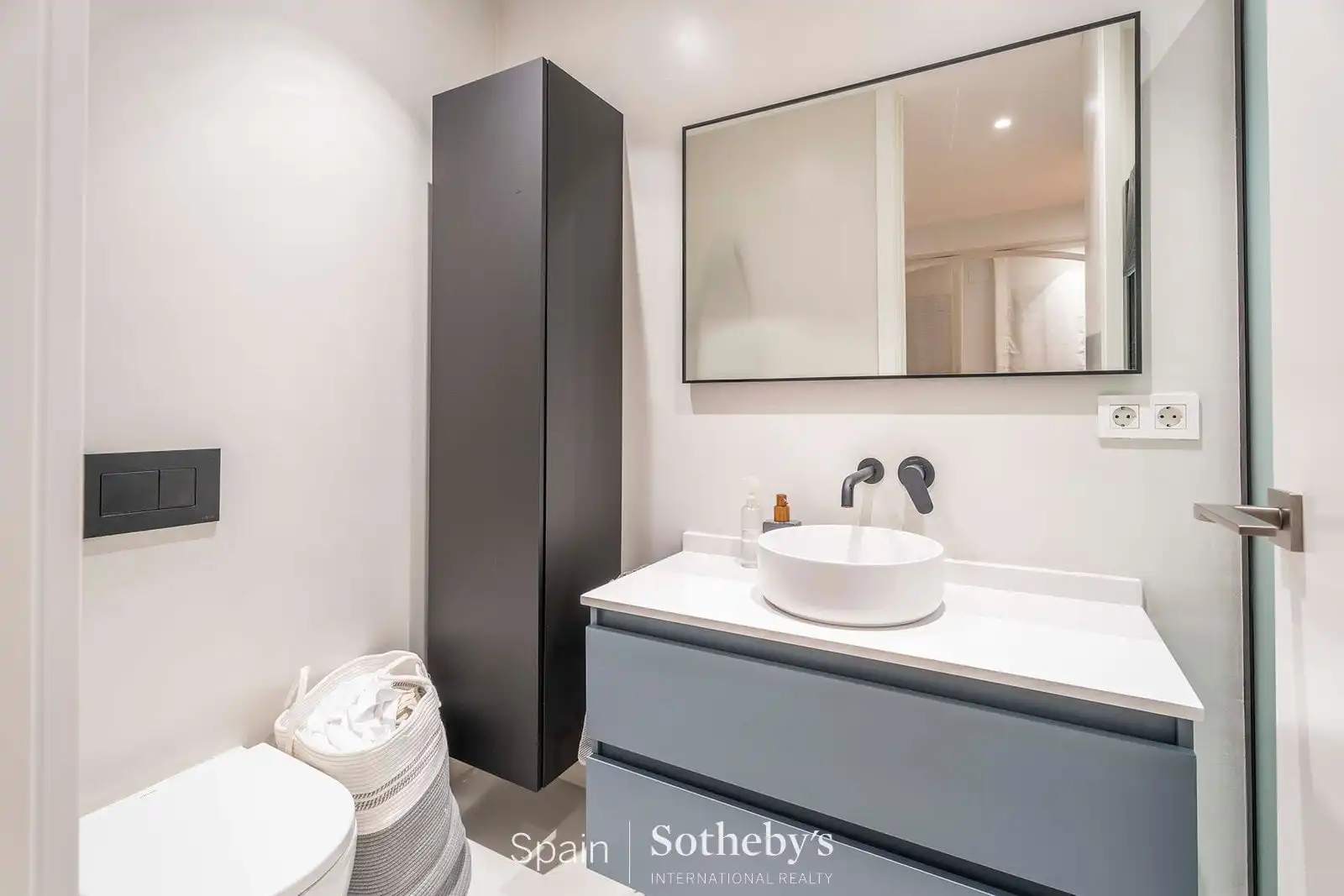Bany de Apartament en venda en Madrid amb Aire condicionat i Calefacció
