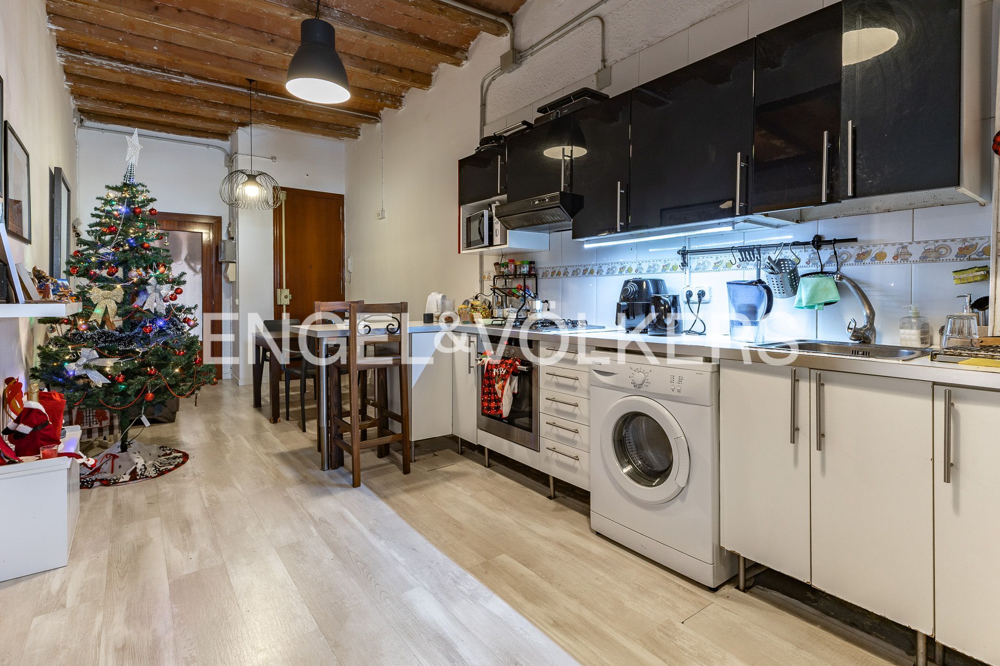 Kitchen of Apartment for sale in  Barcelona Capital  with Air Conditioner, Heating and Parquet flooring
