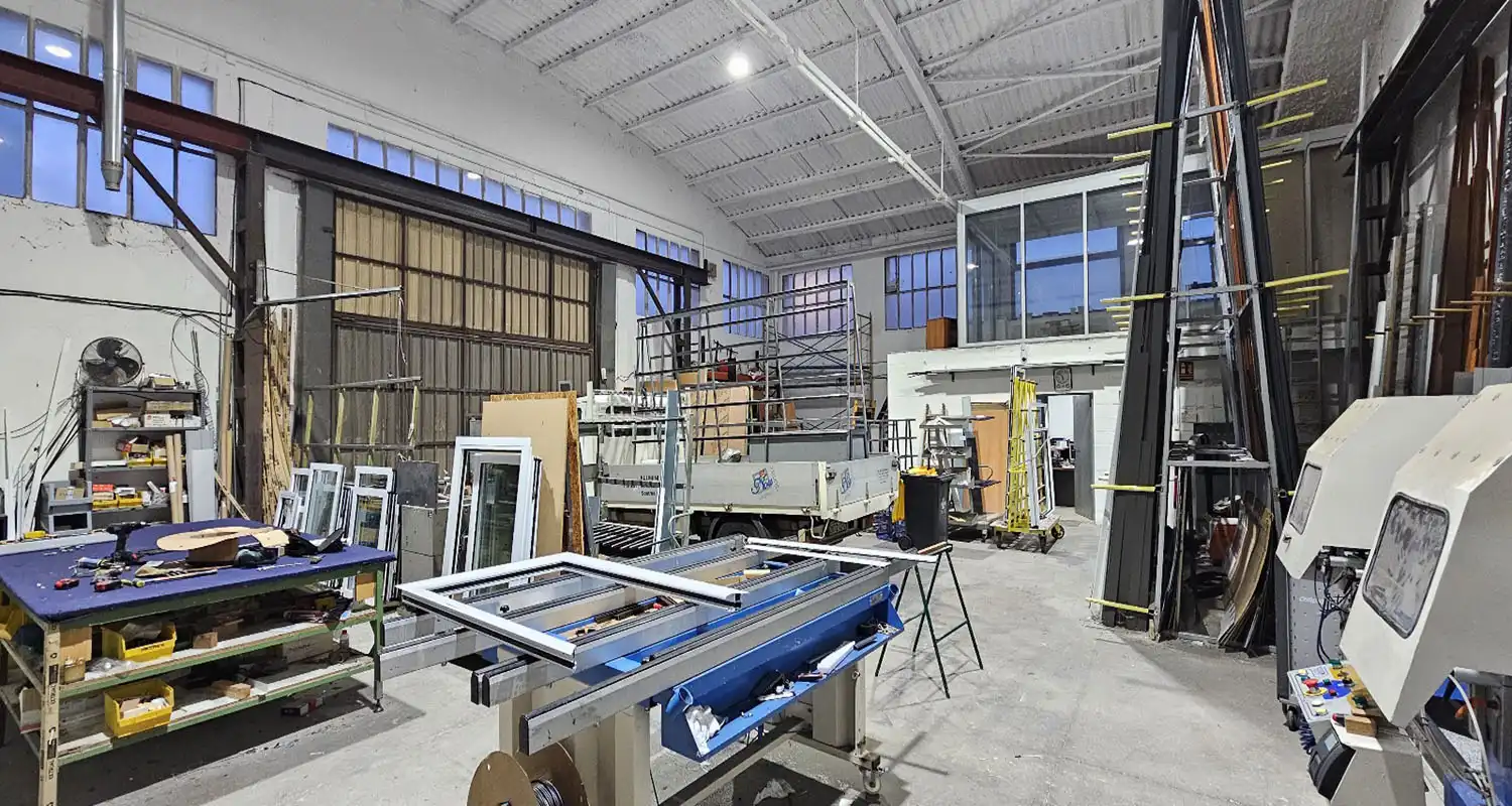Industrial building to rent in Carrer Pompeu Fabra