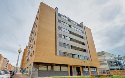 Exterior view of Flat for sale in Huarte / Uharte  with Heating, Parquet flooring and Storage room