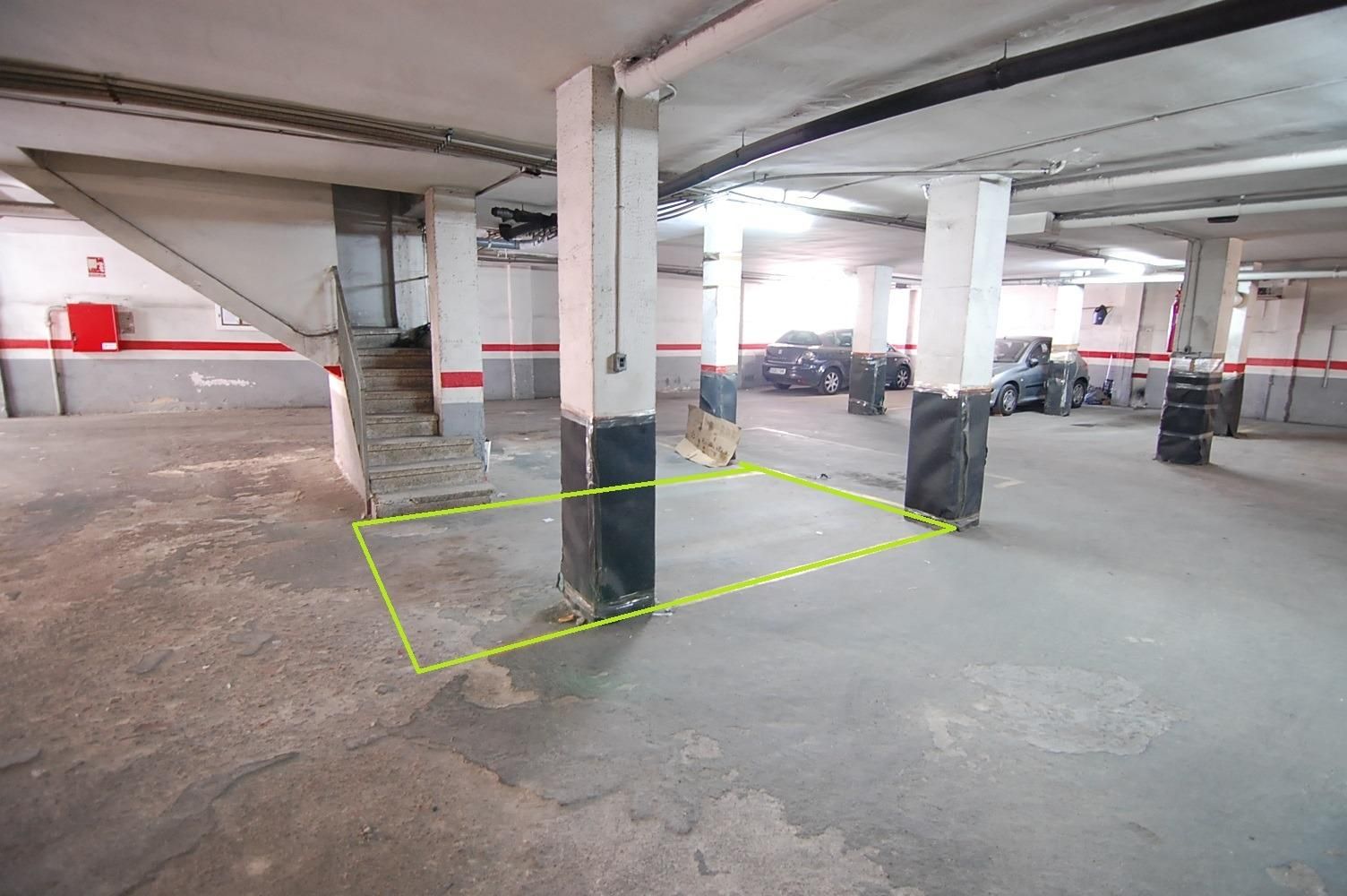 Parking of Garage to rent in Badalona