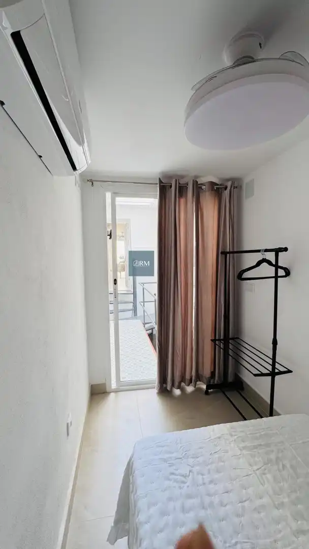 Habitación de Apartamento de alquiler en Sanlúcar de Barrameda con Aire acondicionado, Amueblado y Balcón