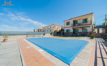 Schwimmbecken von Haus oder Chalet zum verkauf in Casarrubios del Monte mit Terrasse und Schwimmbad