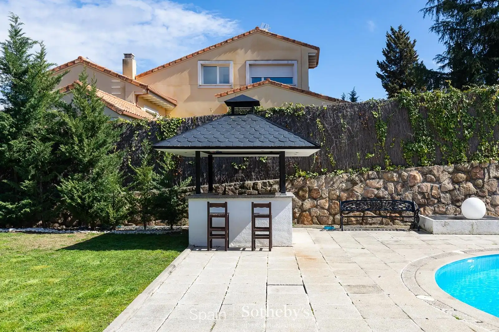 Terrassa de Casa o xalet en venda en Madrid amb Aire condicionat, Jardí privat i Terrassa