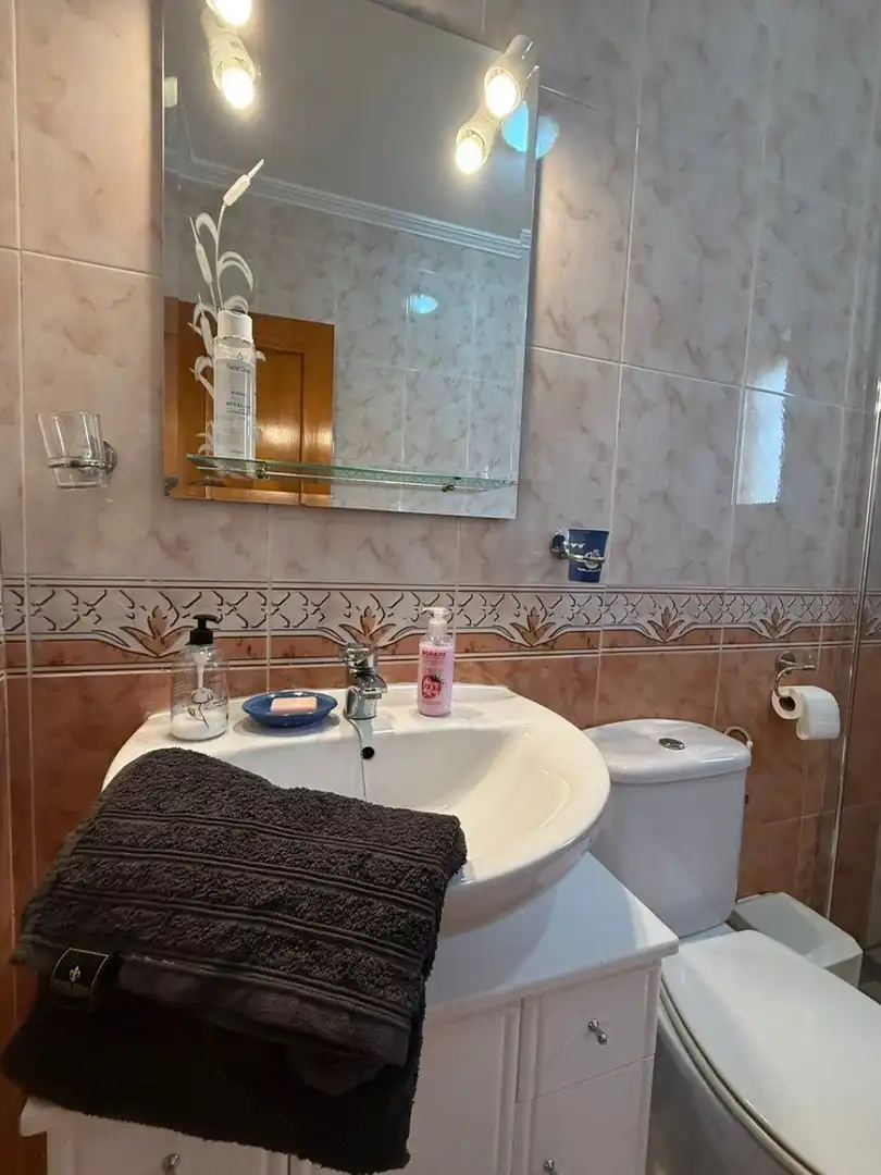 Bany de Casa o xalet en venda en Orihuela amb Calefacció, Terrassa i Piscina