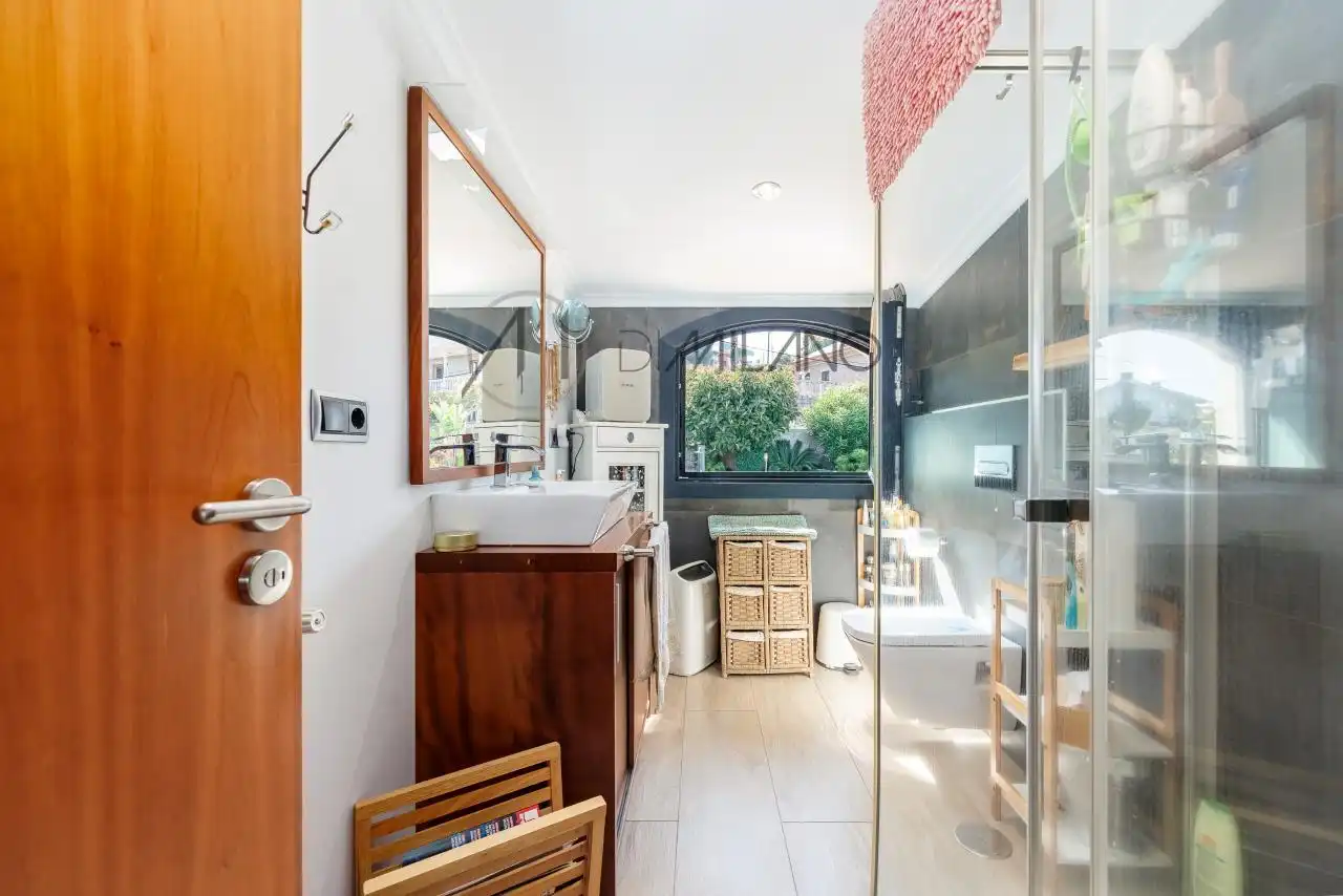 Baño de Casa o chalet en venta en Nigrán con Calefacción, Jardín privado y Parquet