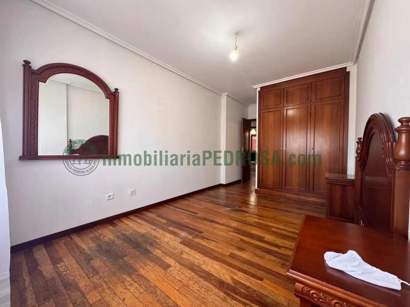 Bedroom of Flat for sale in Pontevedra Capital   with Heating and Storage room