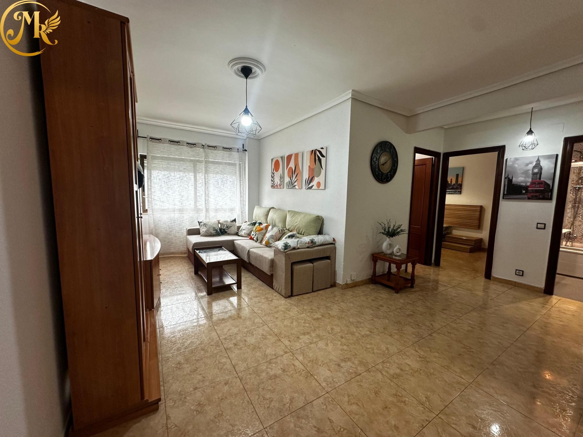 Sala d'estar de Pis de lloguer en Santander amb Calefacció