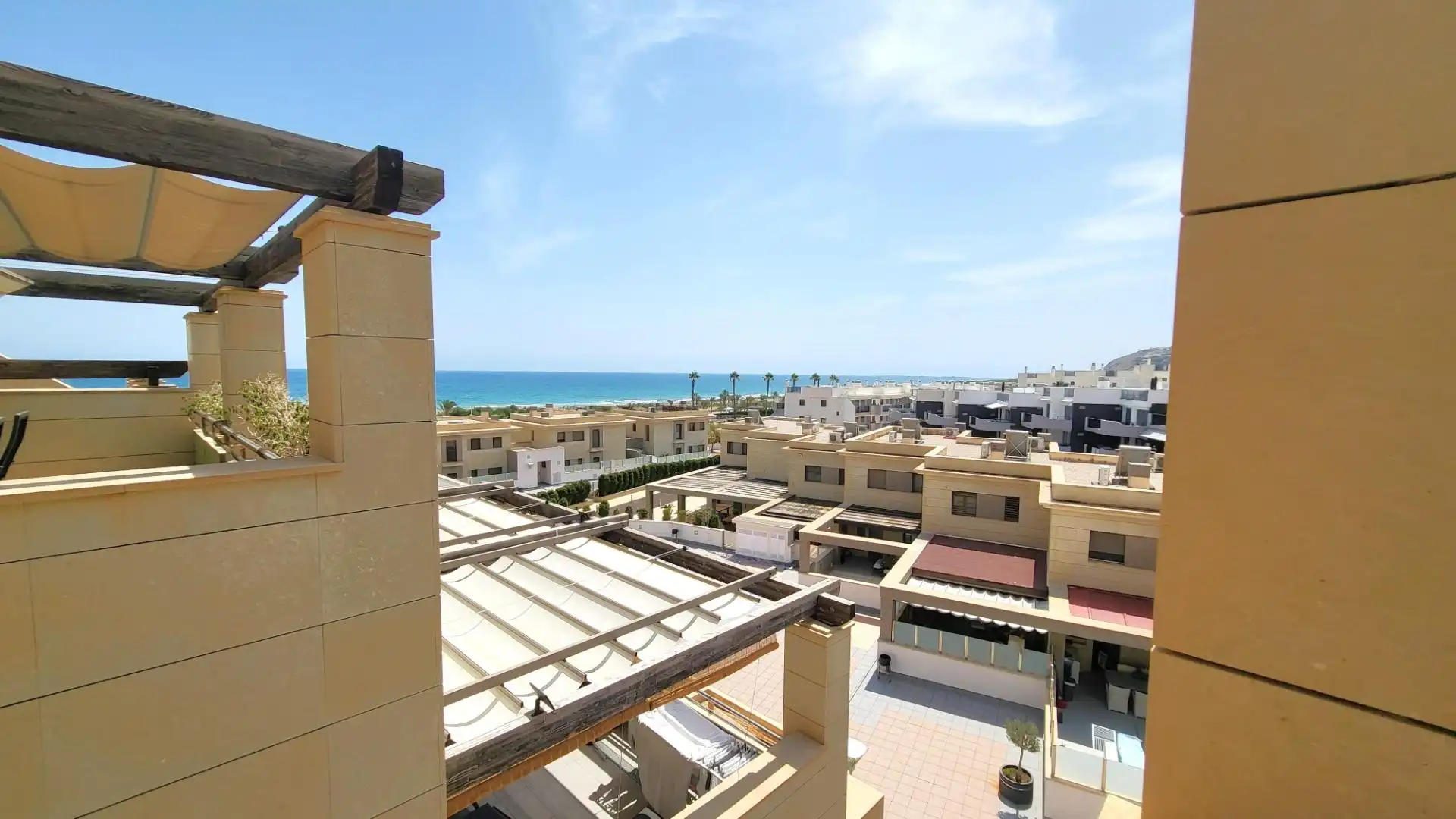 Vista exterior de Apartamento en venta en Elche / Elx con Aire acondicionado, Calefacción y Terraza