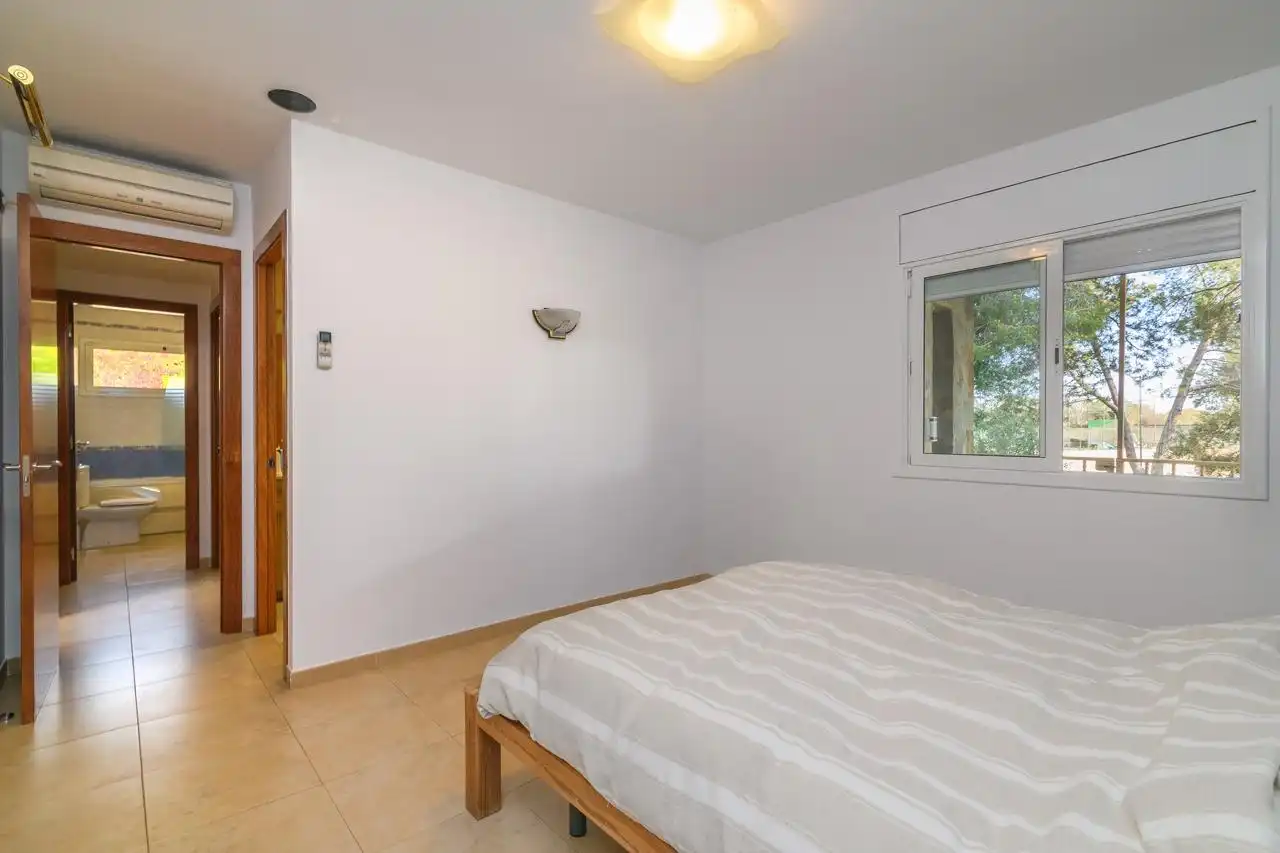 Bedroom of Houses for sale in Sabadell  with Air Conditioner, Heating and Terrace