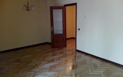 Flat to rent in  Madrid Capital  with Heating, Parquet flooring and Oven