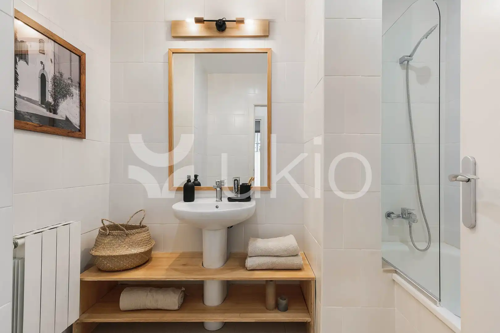 Badezimmer von Wohnungen zur Miete in Barcelona mit Klimaanlage, Heizung und Möbliert