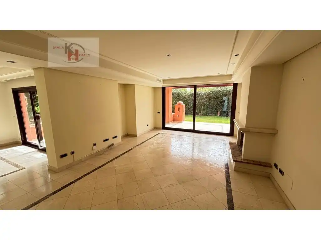 Casa adosada en venta en Lomas de Marbella Club