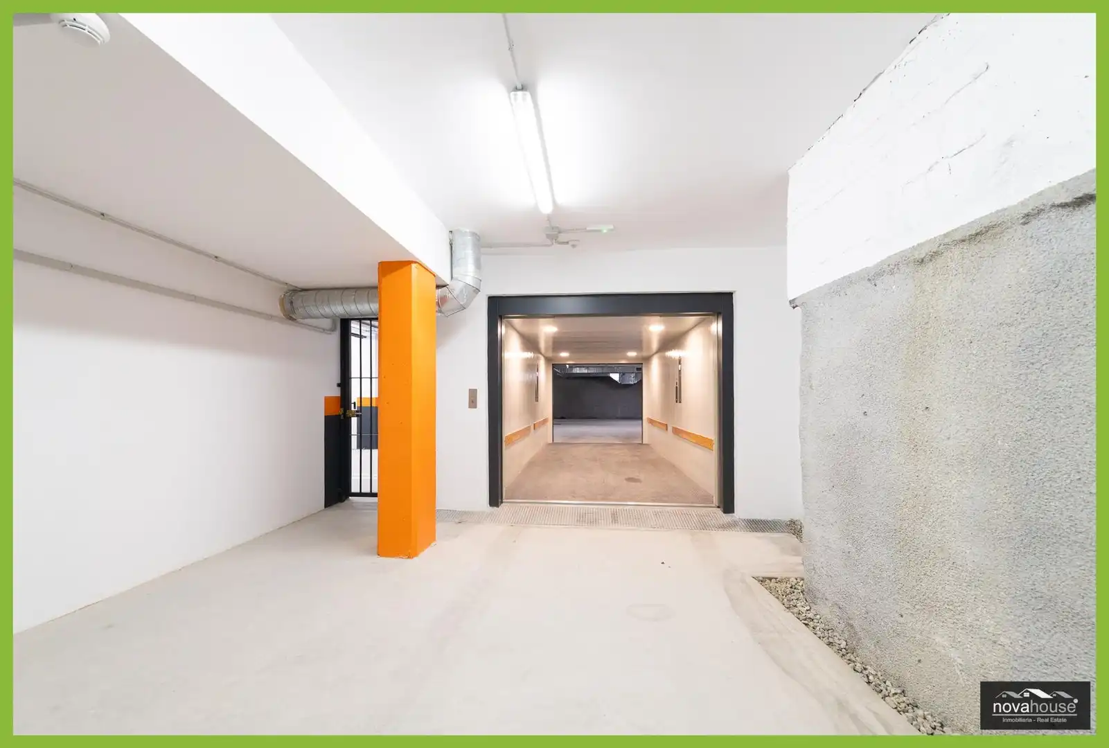 Parking de Piso en venta en Málaga con Aire acondicionado y Calefacción