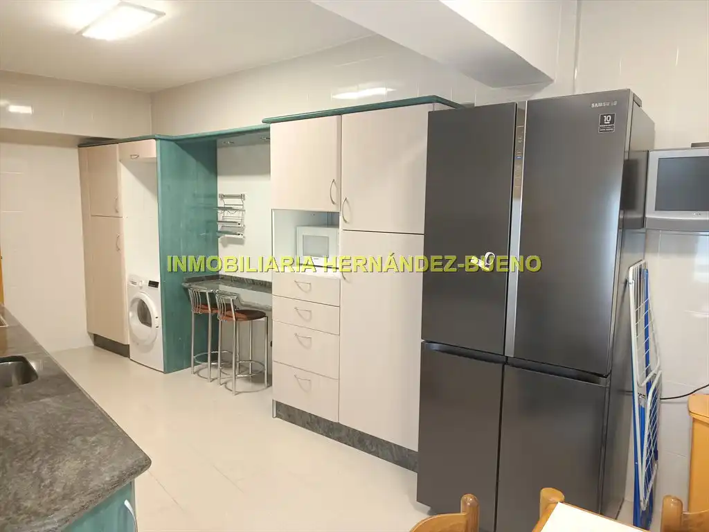 Cocina de Piso de alquiler en Salamanca con Calefacción, Amueblado y Balcón