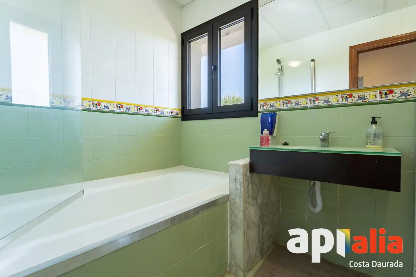 Bany de Casa o xalet en venda en Salou amb Calefacció, Jardí privat i Terrassa