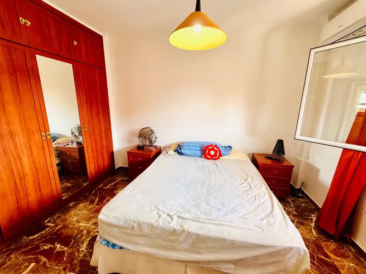Bedroom of Flat for sale in Sevilla  with Air Conditioner and Terrace