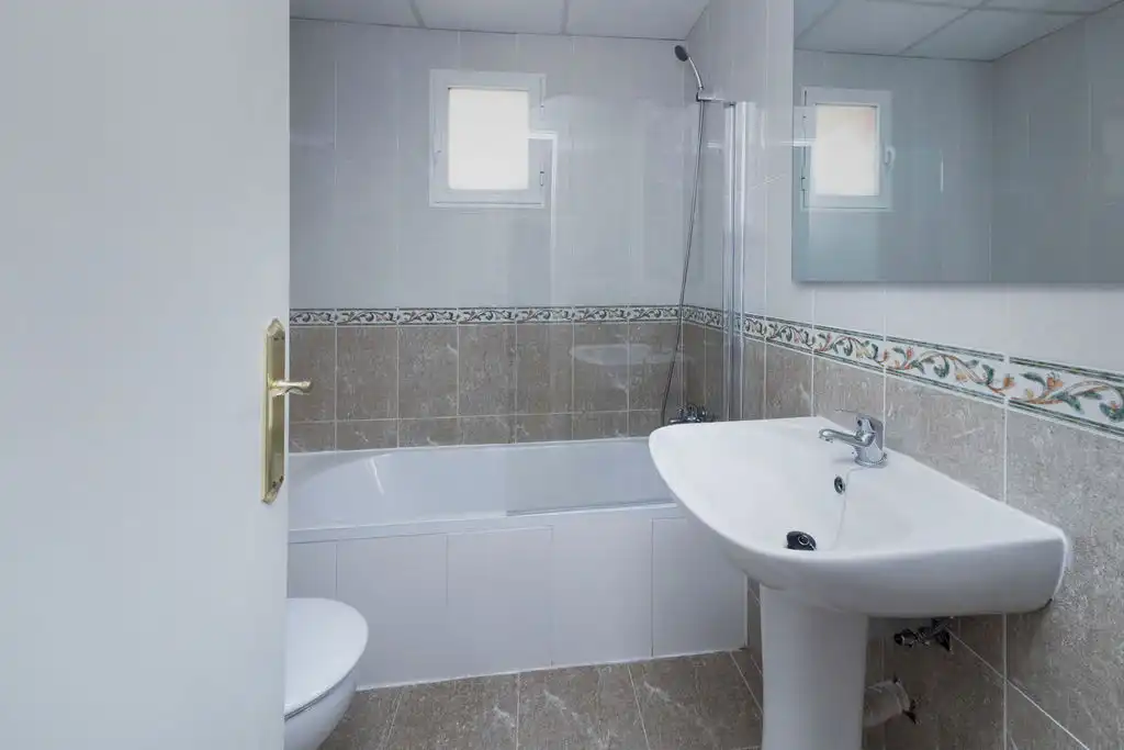 Flat for sale in Urb Colonia Santa Isabel - Res San Antonio -, Haygon - Universidad