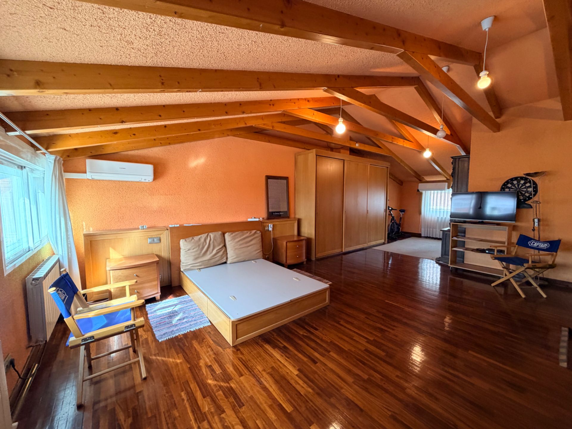 Dormitori de Casa adosada en venda en Móstoles amb Aire condicionat, Calefacció i Jardí privat