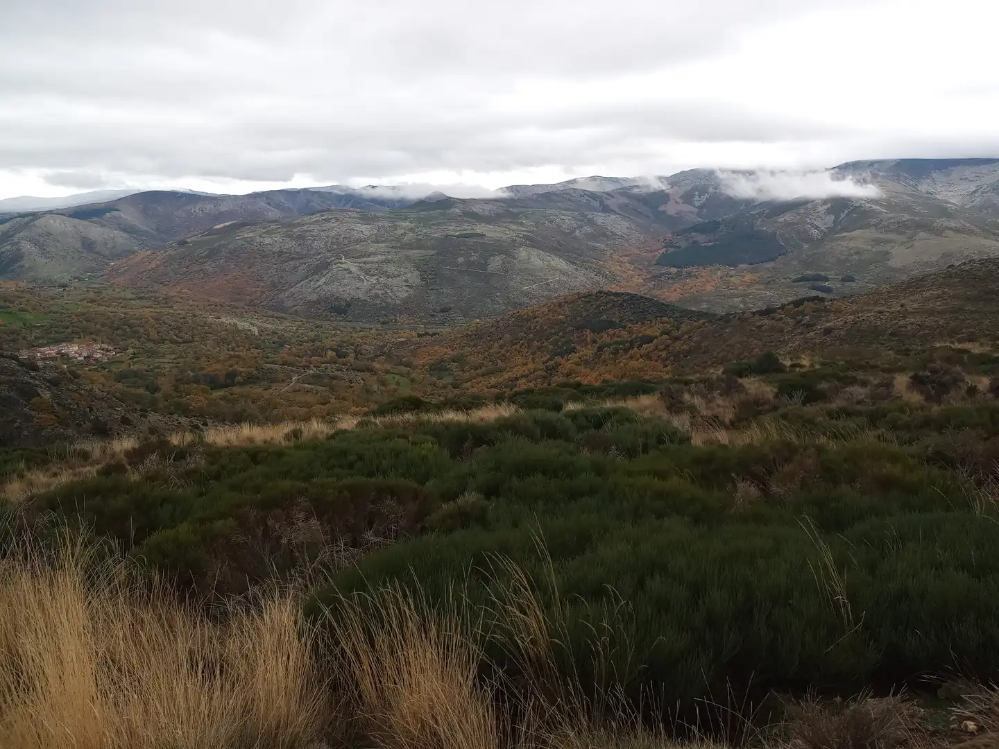 Vista exterior de Casa o xalet en venda en Santiago del Tormes amb Moblat