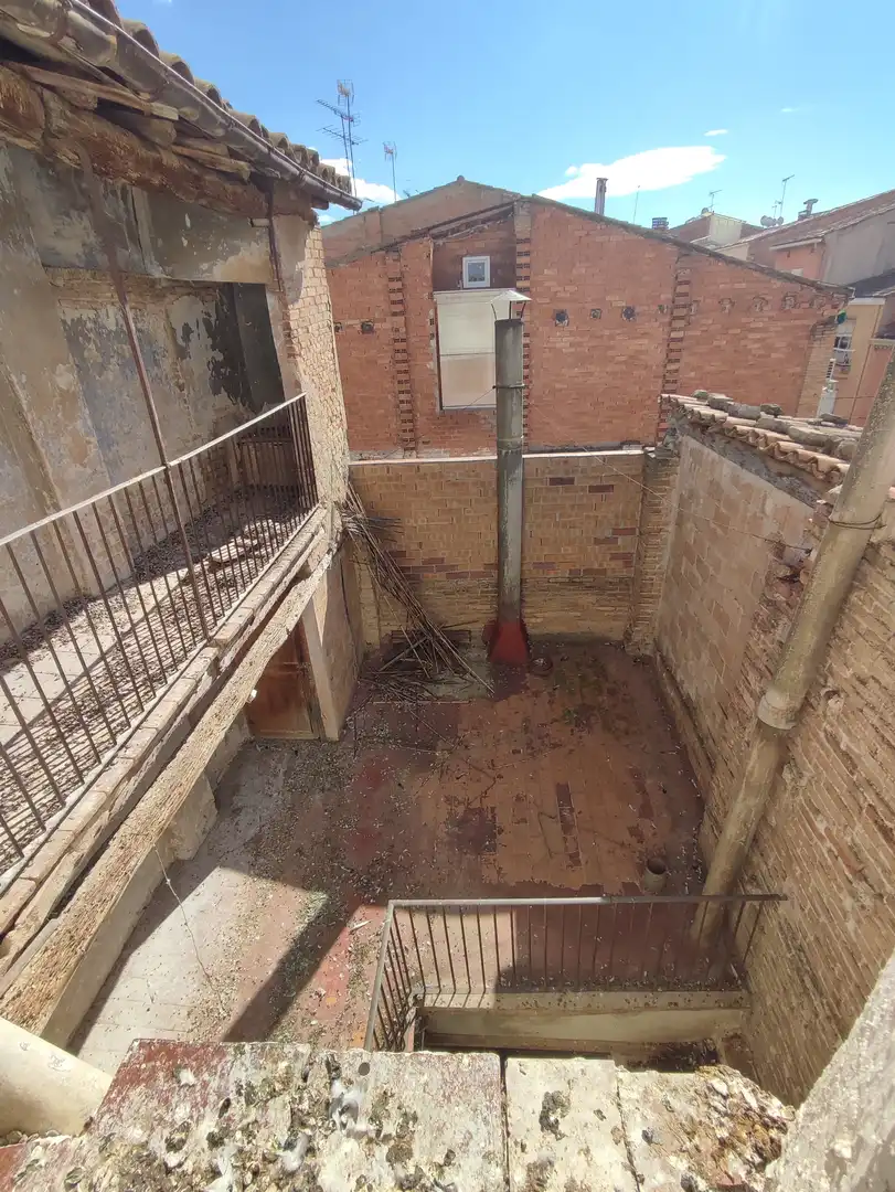 Casa o chalet en venta en Les Borges Blanques con Calefacción, Terraza y Amueblado