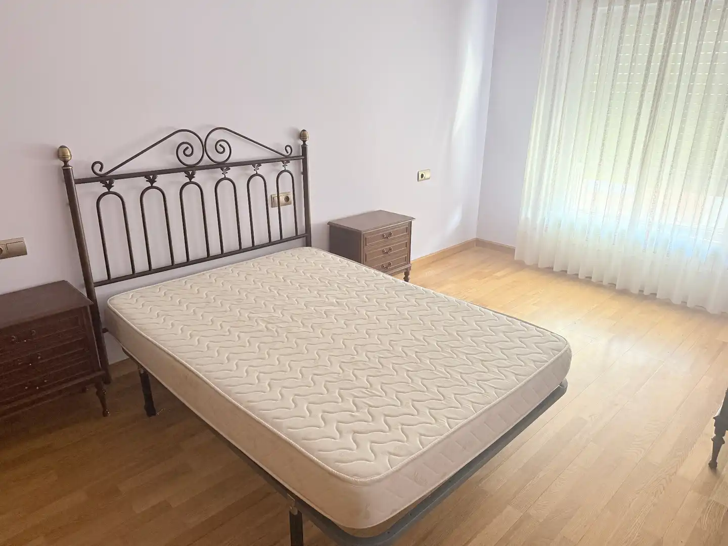 Bedroom of Flat for rent in Villaquilambre  with Heating, Furnished and Oven