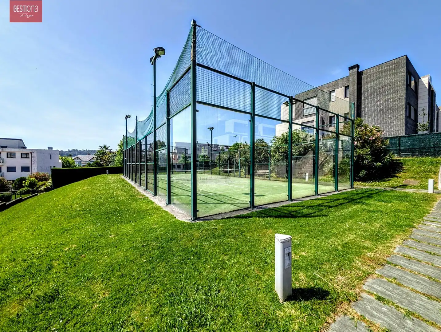 Vista exterior de Planta baixa en venda en Santander amb Calefacció, Jardí privat i Terrassa