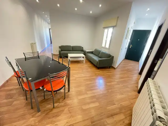 Appartement avec ascenseur à louer à Calle de Embajadores