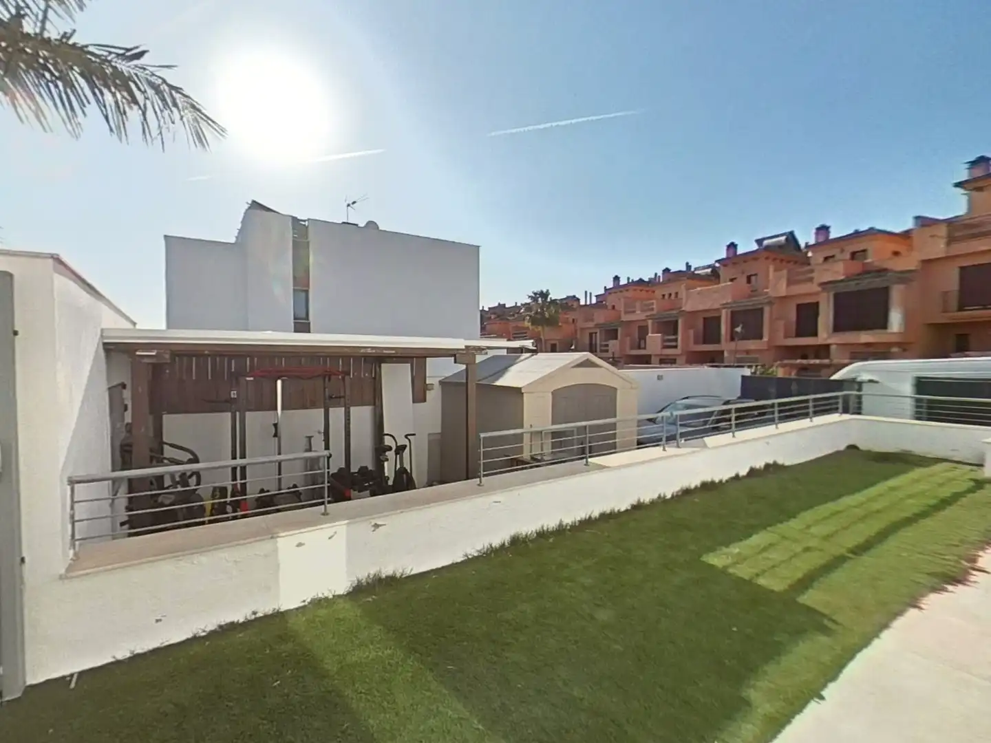 Vista exterior de Casa adosada en venta en Alhaurín de la Torre con Aire acondicionado, Jardín privado y Terraza