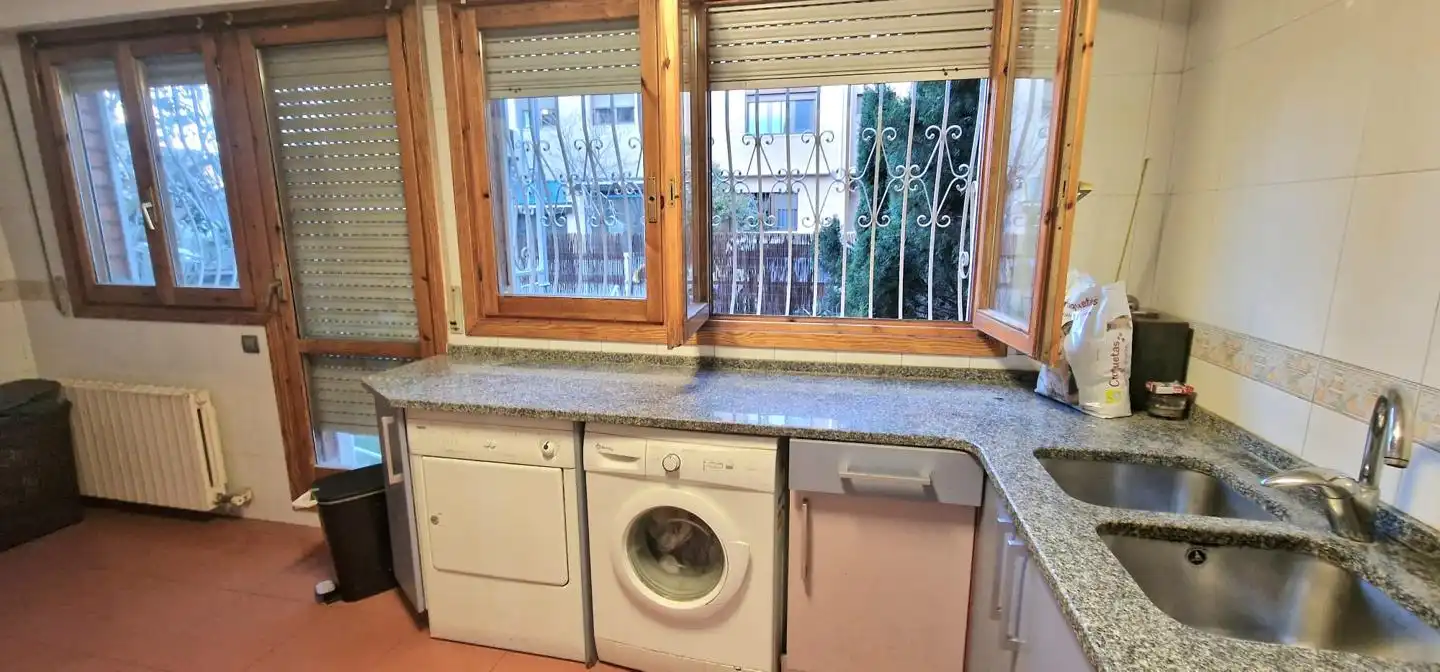Kitchen of Detached homes for sale in Zaragoza  with Air Conditioner, Heating and Private garden